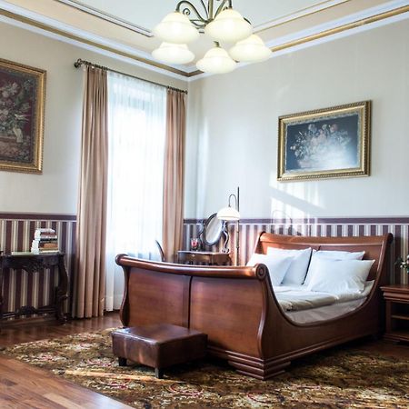 Palac W Malkowie Warta Экстерьер фото