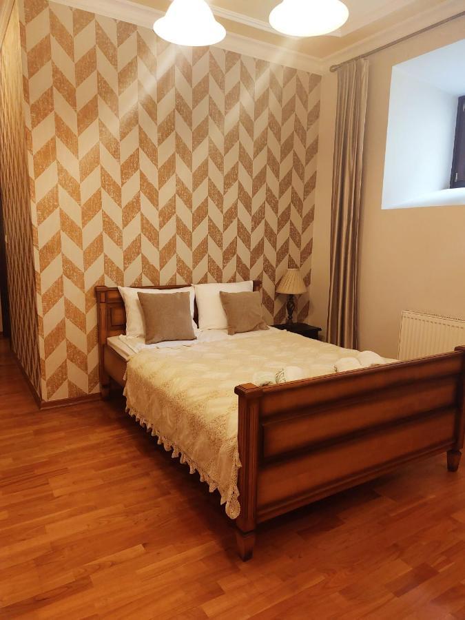 Palac W Malkowie Warta Экстерьер фото